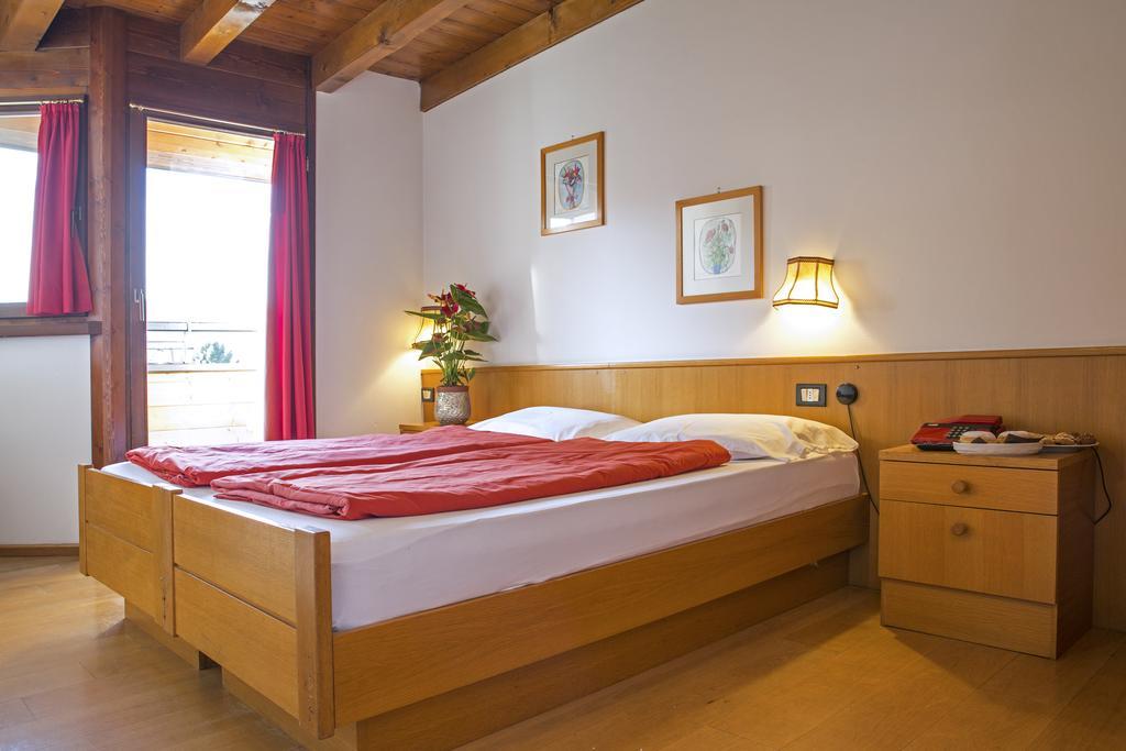 Hotel San Valier Cavalese Bilik gambar